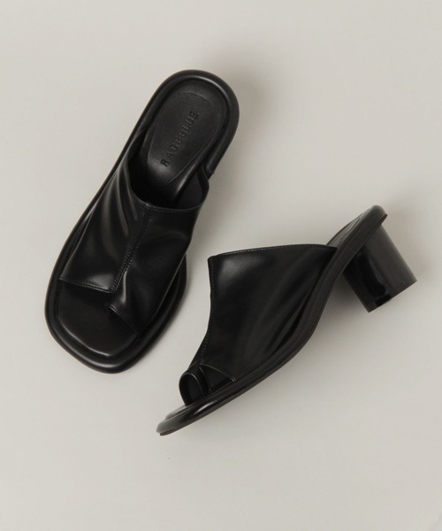 RAGEBLUE（レイジブルー）の「ソフトレザーヒールサンダル（サンダル・レディース・ブラック/ホワイト・LARGE/MEDIUM/SMALL）」の2枚目の写真