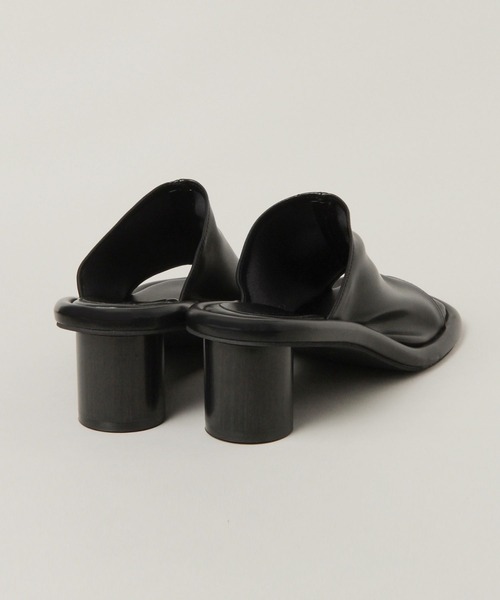 RAGEBLUE（レイジブルー）の「ソフトレザーヒールサンダル（サンダル・レディース・ブラック/ホワイト・LARGE/MEDIUM/SMALL）」の6枚目の写真