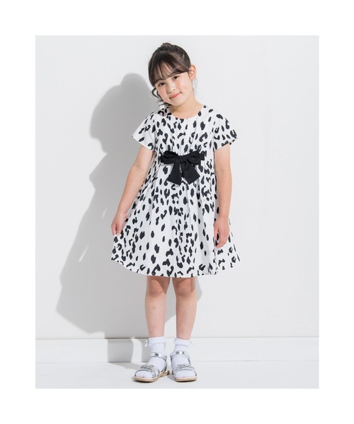 BeBe(ベベ)の「BeBe/レオパードアニマルプリントリボン付ワンピース(90~150cm)(ワンピース・キッズ・ホワイト系その他・110/120/130/140/150/90/100)」の3枚目の写真