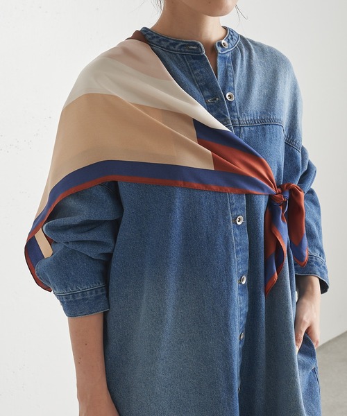 COLLAGE GALLARDAGALANTE(コラージュガリャルダガランテ)の「マルチスクエアスカーフ/PAPILLONNER/パピヨネ(バンダナ/スカーフ・レディース・ネイビー/オレンジ・FREE)」の12枚目の写真