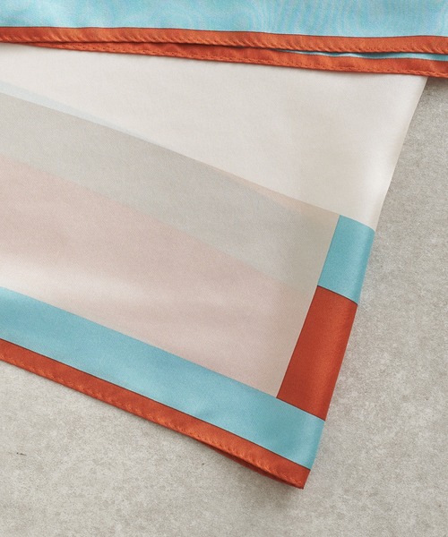 COLLAGE GALLARDAGALANTE(コラージュガリャルダガランテ)の「マルチスクエアスカーフ/PAPILLONNER/パピヨネ(バンダナ/スカーフ・レディース・ネイビー/オレンジ・FREE)」の16枚目の写真