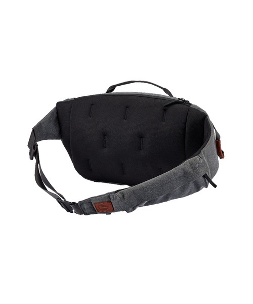 NIXON（ニクソン）の「【NIXON/ニクソン】Hatch Bag ボディバッグ 容量
