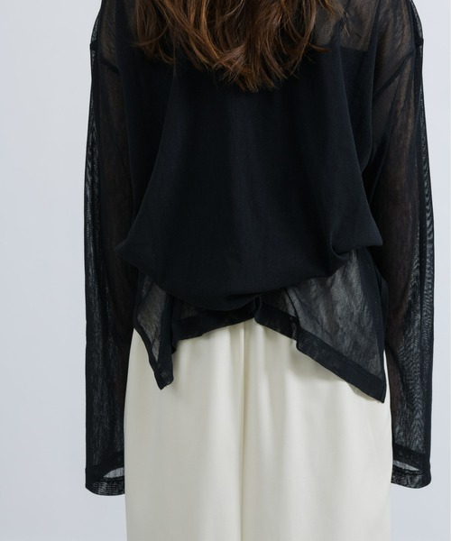 NEUNA（ヌナ）の「【大人レディの透け感。】4WAYシアーロングカットソー（Tシャツ/カットソー・レディース・アイボリー/ブラック/ブラウン・FREE）」の20枚目の写真