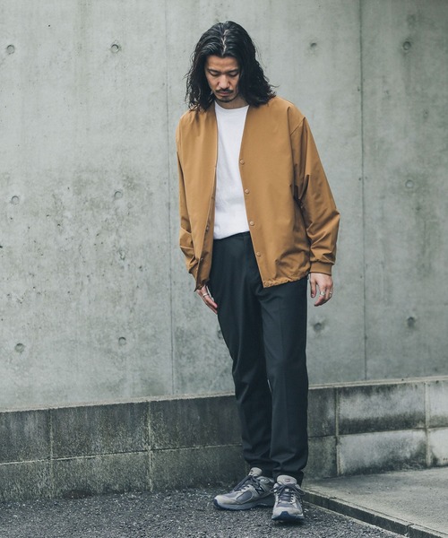 URBAN RESEARCH Sonny Label（アーバンリサーチサニーレーベル）の「撥水Vネックカーディガン（カーディガン/ボレロ・メンズ・ブラック/グリーン/キャメル・MEDIUM/LARGE）」の11枚目の写真
