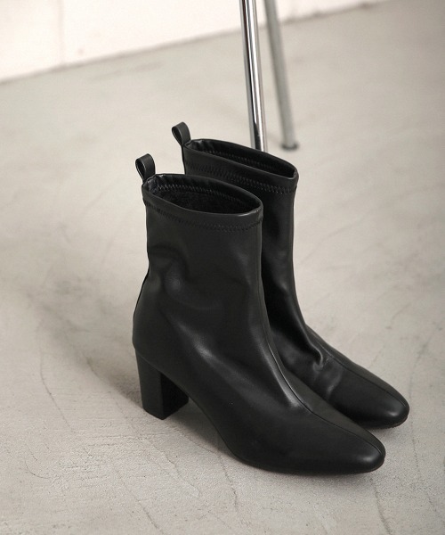 Bou Jeloud（ブージュルード）の「SUPOTTOベーシックショートブーツ（ブーツ・レディース・ブラック/ブラウン/カーキ/アイボリー・S/M/L/XL）」の3枚目の写真