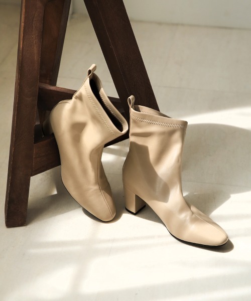 Bou Jeloud（ブージュルード）の「SUPOTTOベーシックショートブーツ（ブーツ・レディース・ブラック/ブラウン/カーキ/アイボリー・S/M/L/XL）」の5枚目の写真