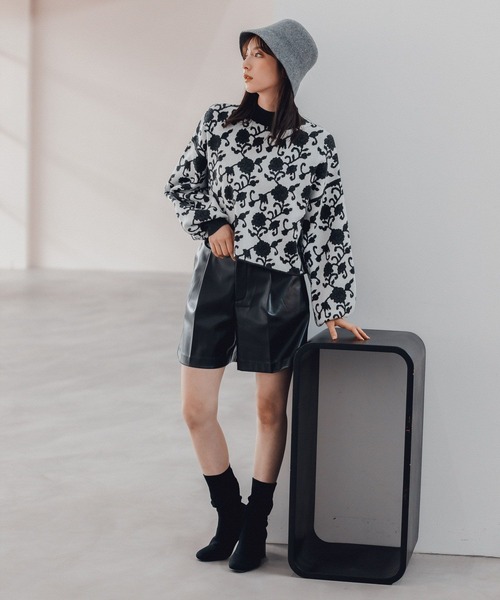 Andemiu（アンデミュウ）の「アラベスクフラワーニット172618（ニット/セーター・レディース・チャコールグレー/ブラウン/グリーン・FREE）」の15枚目の写真