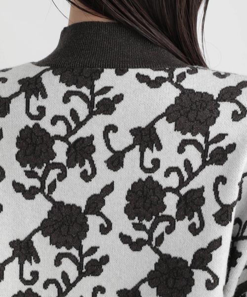 Andemiu（アンデミュウ）の「アラベスクフラワーニット172618（ニット/セーター・レディース・チャコールグレー/ブラウン/グリーン・FREE）」の5枚目の写真