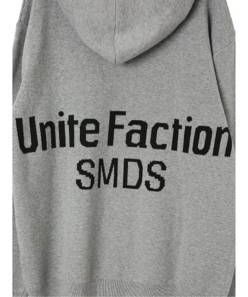 semantic design（セマンティックデザイン）の「【ストレッチ ウォッシャブル ルーズフィット】セマンティックデザイン ロゴ ニットプルパーカー（ニット/セーター・メンズ・ボルドー/グレー・MEDIUM/LARGE/X-LARGE）」の14枚目の写真