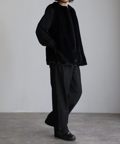 CREARE -LINO-（クレアーレリノ）の「ショートファーベスト<ユニセックス>（ベスト・メンズ・ブラック/ブラウン・M/L）」の13枚目の写真