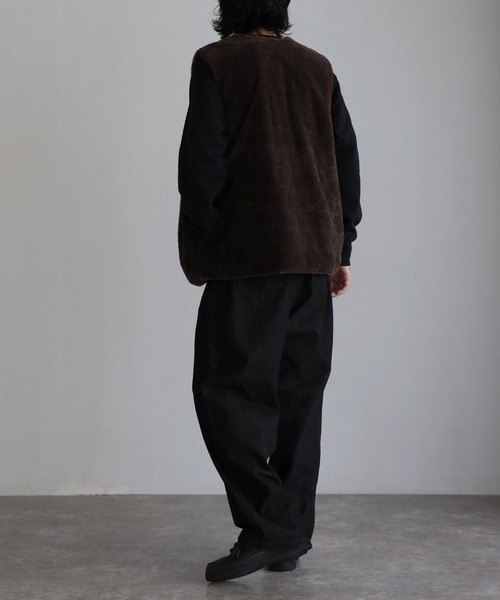 CREARE -LINO-（クレアーレリノ）の「ショートファーベスト<ユニセックス>（ベスト・メンズ・ブラック/ブラウン・M/L）」の6枚目の写真