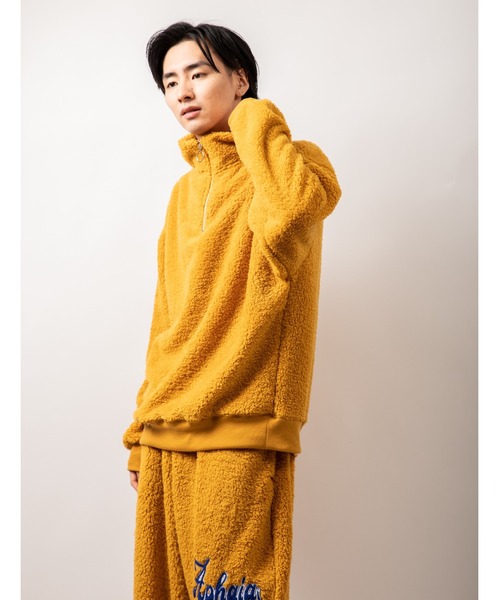 Beno(ビーノ)の「シルキーボア オーバーシルエット ハーフジップトレーナー(スウェット・メンズ・ピンクベージュ/グリーン/オフホワイト/イエロー/ブラック・M/L)」の1枚目の写真