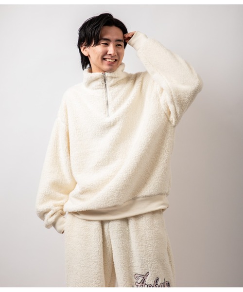 Beno(ビーノ)の「シルキーボア オーバーシルエット ハーフジップトレーナー(スウェット・メンズ・ピンクベージュ/グリーン/オフホワイト/イエロー/ブラック・M/L)」の13枚目の写真