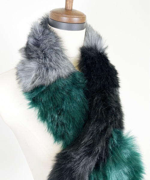 StyleSea(スタイルシー)の「3色フェイクファーティペット(マフラー・レディース・グリーン系その他/ブルー系その他/ブラック系その他・FREE)」の4枚目の写真