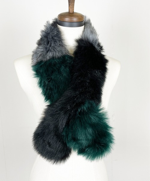 StyleSea(スタイルシー)の「3色フェイクファーティペット(マフラー・レディース・グリーン系その他/ブルー系その他/ブラック系その他・FREE)」の20枚目の写真