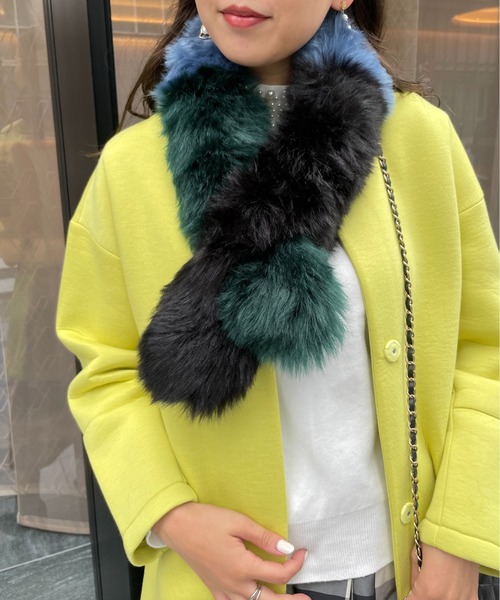 StyleSea(スタイルシー)の「3色フェイクファーティペット(マフラー・レディース・グリーン系その他/ブルー系その他/ブラック系その他・FREE)」の9枚目の写真