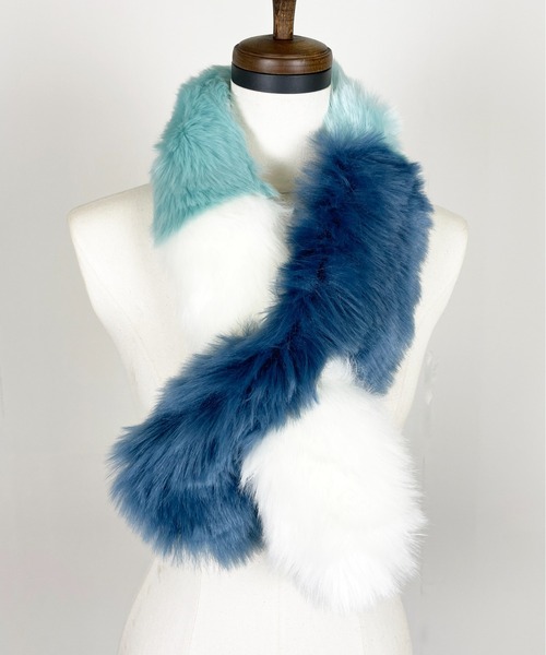 StyleSea(スタイルシー)の「3色フェイクファーティペット(マフラー・レディース・グリーン系その他/ブルー系その他/ブラック系その他・FREE)」の21枚目の写真