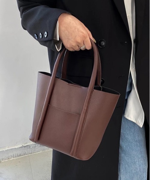 ammy.（エイミードット）の「【 ammy. / エイミードット 】 スクエア ライト ミニ ハンドバッグ（ハンドバッグ・レディース・ベージュ/ブラック/ブラウン/アイボリー/キャメル・FREE）」の4枚目の写真