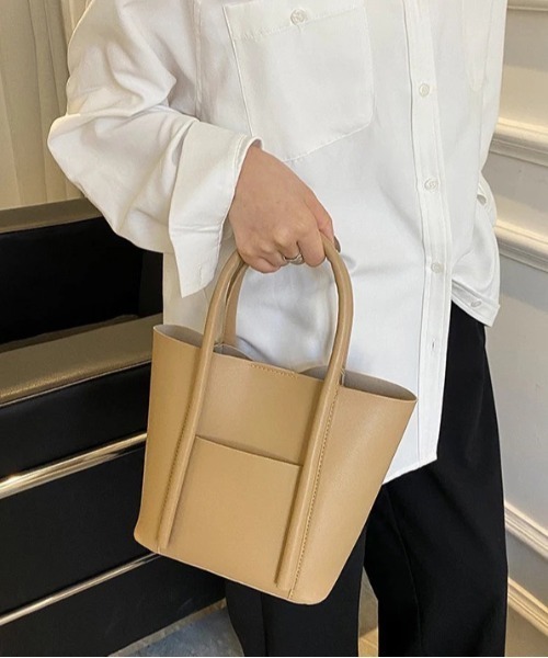 ammy.（エイミードット）の「【 ammy. / エイミードット 】 スクエア ライト ミニ ハンドバッグ（ハンドバッグ・レディース・ベージュ/ブラック/ブラウン/アイボリー/キャメル・FREE）」の16枚目の写真