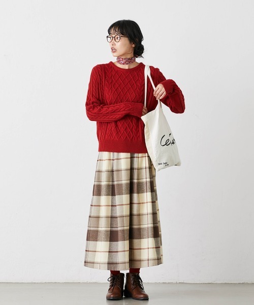 Le temps riche(ルタンリッシュ)の「ケーブル編みクルーネックセーター <Le temps riche>(ニット/セーター・レディース・アイボリー/キャメル/レッド・LL/M/L)」の13枚目の写真