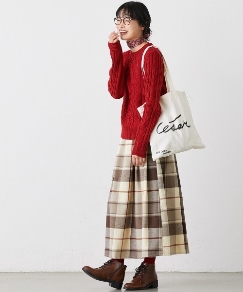 Le temps riche(ルタンリッシュ)の「ケーブル編みクルーネックセーター <Le temps riche>(ニット/セーター・レディース・アイボリー/キャメル/レッド・LL/M/L)」の14枚目の写真