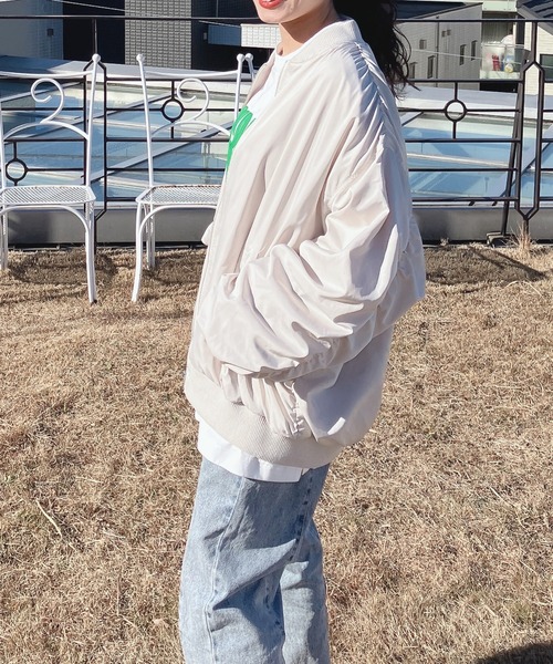 AS KNOW AS plus(アズノゥアズプラス)の「○ギャザーボリューム袖MA-1(MA-1・レディース・ライトカーキ/アイボリー/ブラック・FREE)」の5枚目の写真