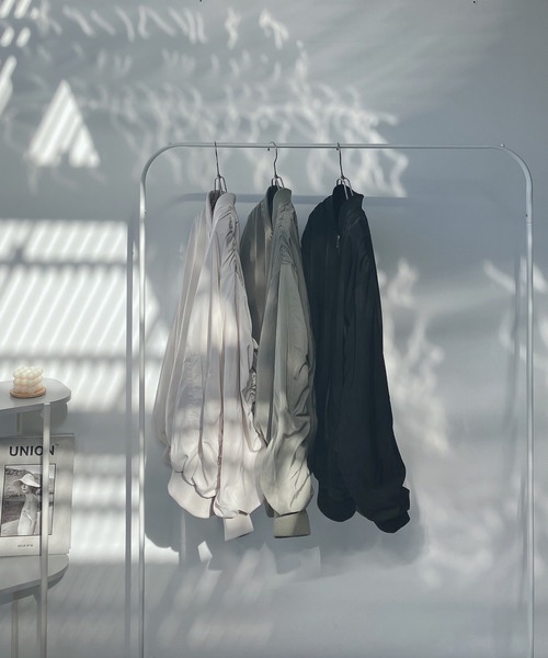 AS KNOW AS plus(アズノゥアズプラス)の「○ギャザーボリューム袖MA-1(MA-1・レディース・ライトカーキ/アイボリー/ブラック・FREE)」の10枚目の写真