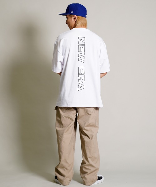 NEW ERA(ニューエラ)の「【 ムラサキスポーツ別注】NEW ERA/ニューエラ Rear Vertical Logo オーバーサイズ バックロゴプリントTシャツ 13717526/13717527/13717528(Tシャツ/カットソー・メンズ・ホワイト/ブラック/カーキ・M/XXL/L/XL)」の9枚目の写真