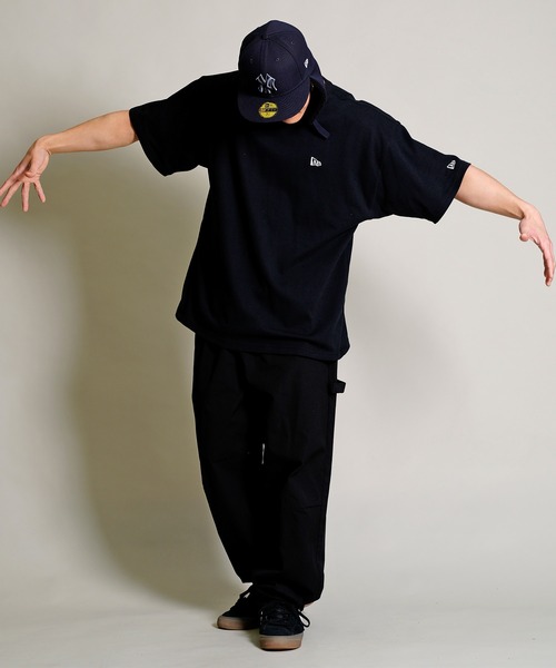 NEW ERA(ニューエラ)の「【 ムラサキスポーツ別注】NEW ERA/ニューエラ Rear Vertical Logo オーバーサイズ バックロゴプリントTシャツ 13717526/13717527/13717528(Tシャツ/カットソー・メンズ・ホワイト/ブラック/カーキ・M/XXL/L/XL)」の15枚目の写真