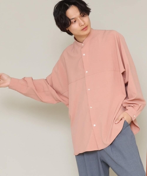 a.v.v(アーヴェヴェ)の「【防シワ/ストレッチ】ワンサイズドルマンシャツ(シャツ/ブラウス・メンズ・グリーン/ベージュ/ミント/オレンジ・53)」の1枚目の写真