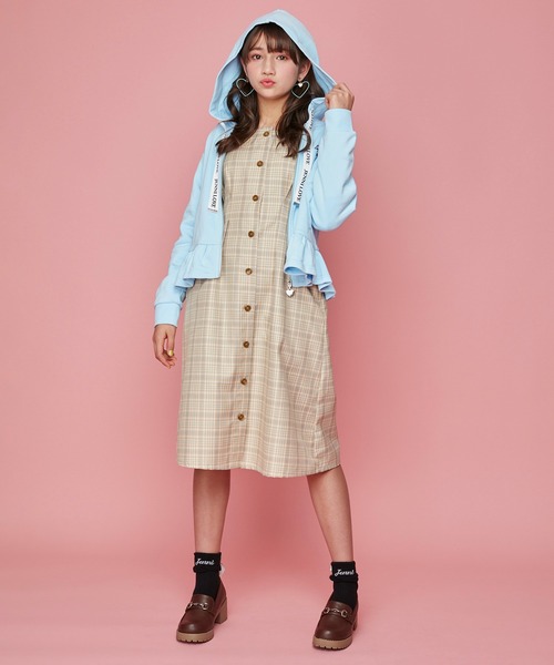 JENNI love（ジェニィラブ）の「ガーゼ裏毛裾フリルZIPパーカー