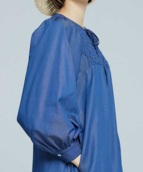 F by ROSSO(エフバイロッソ)の「『UR TECH WORKLUXE』F by ROSSO デニムシャーリングワンピース(ワンピース・レディース・インディゴブルー/ライトインディゴブルー・FREE)」の4枚目の写真