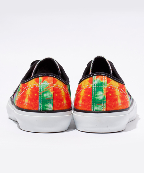 CONVERSE(コンバース)の「XLARGE×CONVERSE CHEVRONSTAR CK TD OX / コンバース(スニーカー・メンズ・マルチ・23cm/27cm/29cm/26cm/24.5cm/23.5cm/27.5cm/28cm/24cm/26.5cm)」の3枚目の写真