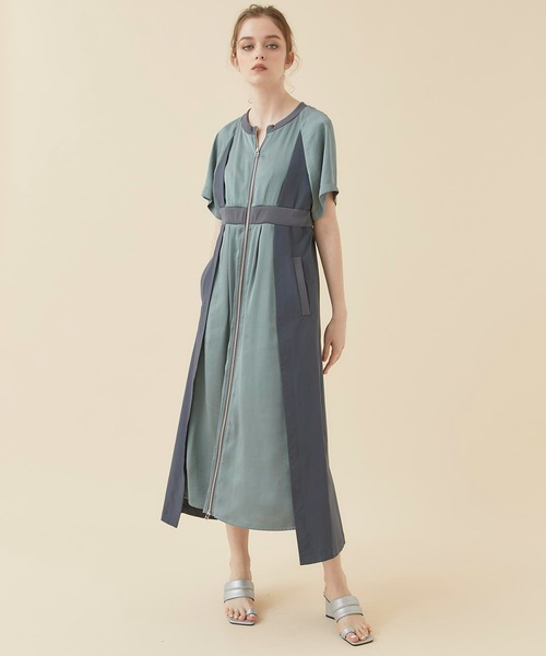 CITY TOKYO（シティトウキョウ）の「トライアングルヒールパフィーサンダル（サンダル・レディース・オフホワイト/シルバー/ブラック・1/2）」の15枚目の写真