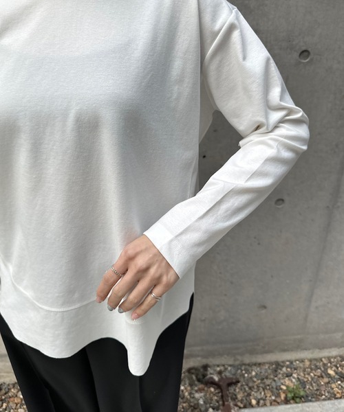 COLLAGE GALLARDAGALANTE（コラージュガリャルダガランテ）の「裾切替ロンT/WEB限定カラー展開（Tシャツ/カットソー・レディース・オフホワイト/ベージュ/ブラック/ネイビー/チャコールグレー/カーキ/パープル・FREE）」の21枚目の写真