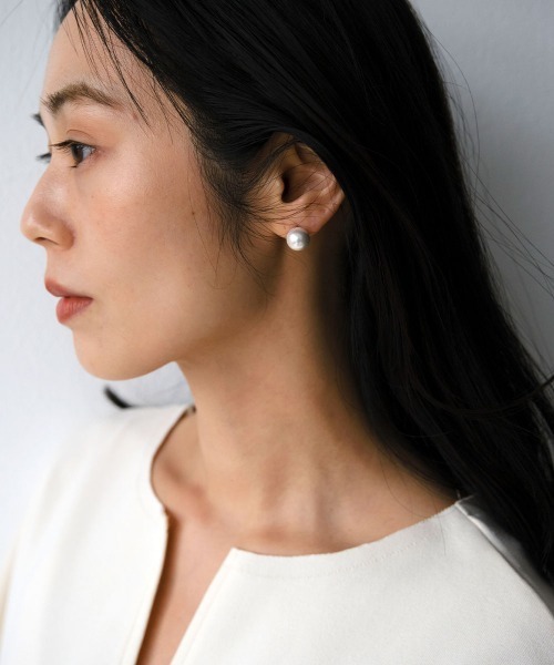 marjour（マージュール）の「[SURGICAL]SINGLE PEARL PIERCE（ピアス（両耳用）・レディース・シルバー・FREE）」の6枚目の写真