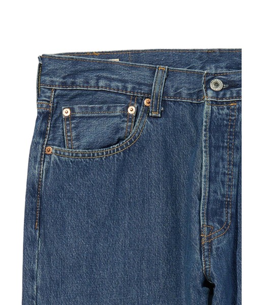 Levi's（リーバイス）の「Levi's/リーバイス 501(R)オリジナル ストレートフィット（デニムパンツ・メンズ・インディゴブルー・29inch/33inch/36inch/30inch/32inch/31inch/34inch/28inch/W30 L32/W31 L32/W32 L32/W33 L32/W34 L32/W36 L32/W28 L32/W29 L32）」の5枚目の写真