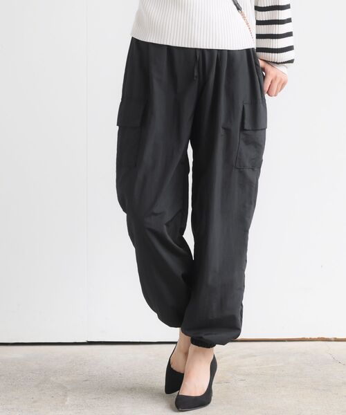 rps(アールピーエス)の「ナイロンカーゴパンツ(カーゴパンツ・レディース・ブラック/アイボリー/ライトカーキ・フリー)」の2枚目の写真