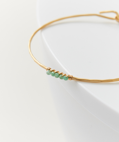 collex（コレックス）の「【Ljud/ユード】5grain天然石バングル ゴールド（バングル/リストバンド・レディース・ホワイト/ブルー/レッド/エメラルド・フリー）」の3枚目の写真