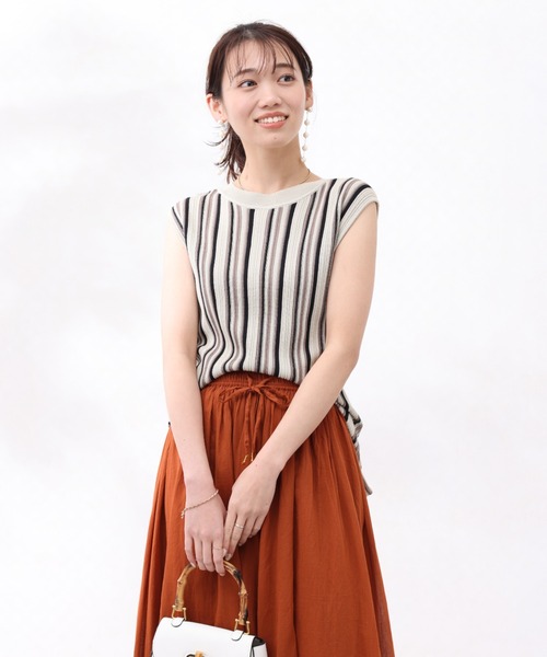 Chez toi(シェトワ)の「ランダムストライプノースリプルオーバー(ニット/セーター・レディース・ブラック/ベージュ/ブルー・FREE)」の19枚目の写真