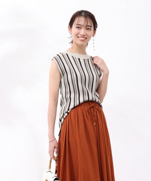 Chez toi(シェトワ)の「ランダムストライプノースリプルオーバー(ニット/セーター・レディース・ブラック/ベージュ/ブルー・FREE)」の16枚目の写真