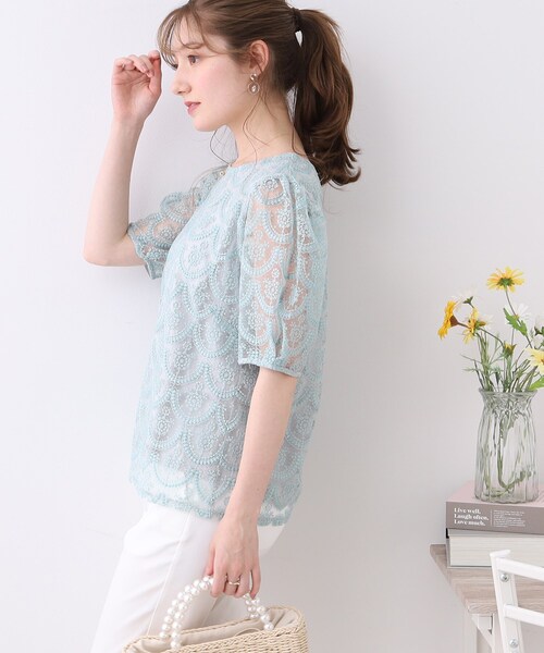 couture brooch(クチュールブローチ)の「◆【上品フェミニンに華やぎスタイル。】マーメイド刺繍レーストップス(Tシャツ/カットソー・レディース・アイボリー/ライトグリーン/ブラック/ピンク系その他・38/40/42)」の7枚目の写真