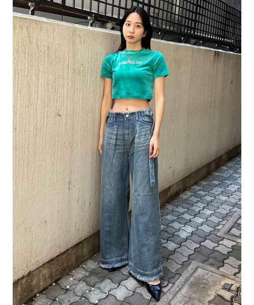 EMODA（エモダ）の「エンブロイダリーベロアトップス（Tシャツ/カットソー・レディース・ブラック/ホワイト/オレンジ/グリーン・FREE）」の6枚目の写真