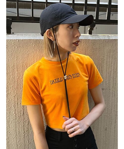 EMODA（エモダ）の「エンブロイダリーベロアトップス（Tシャツ/カットソー・レディース・ブラック/ホワイト/オレンジ/グリーン・FREE）」の14枚目の写真
