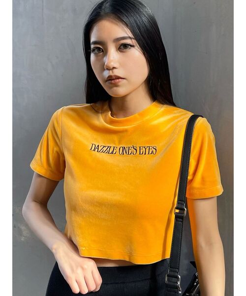 EMODA（エモダ）の「エンブロイダリーベロアトップス（Tシャツ/カットソー・レディース・ブラック/ホワイト/オレンジ/グリーン・FREE）」の20枚目の写真