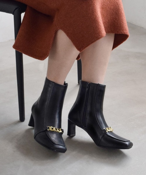 Bridget Birkin(ブリジットバーキン)の「【Bridget Birkin】アクセサリーチェーンショートブーツ(533022)(ブーツ・レディース・ブラック/アイボリー・24/23/22.5/24.5/23.5)」の7枚目の写真