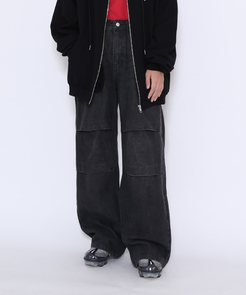 PUNYUS（プニュズ）の「ニータックバギーデニムパンツ（デニムパンツ・レディース・ライトブルー/ブラック・1/2/3/4）」の2枚目の写真