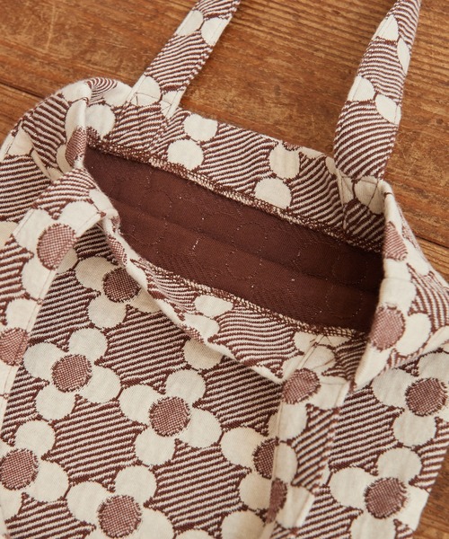 CHILD WOMAN（チャイルドウーマン）の「花柄キルトブリスタージャガード トートバッグ（トートバッグ・レディース・ブラウン/ブラック・FREE）」の10枚目の写真