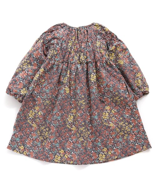 Seraph（セラフ）の「小花柄シャーリングワンピース（ワンピース・キッズ・ブルー/チャコール/レッド・130/140/90/95/110/80/120/100）」の11枚目の写真