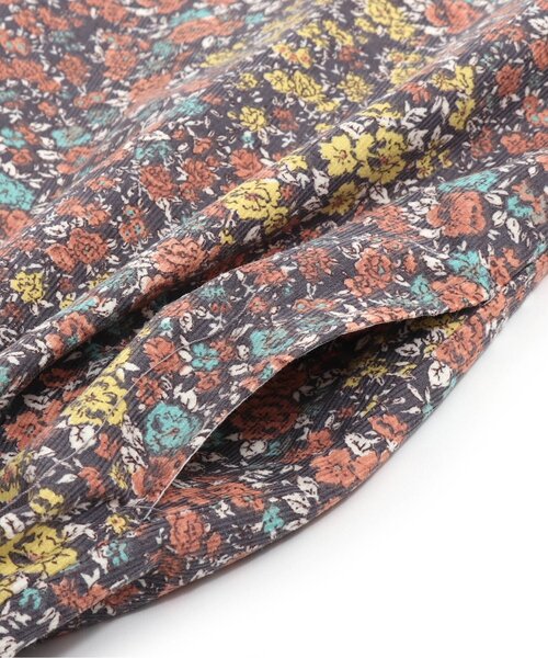 Seraph（セラフ）の「小花柄シャーリングワンピース（ワンピース・キッズ・ブルー/チャコール/レッド・130/140/90/95/110/80/120/100）」の15枚目の写真